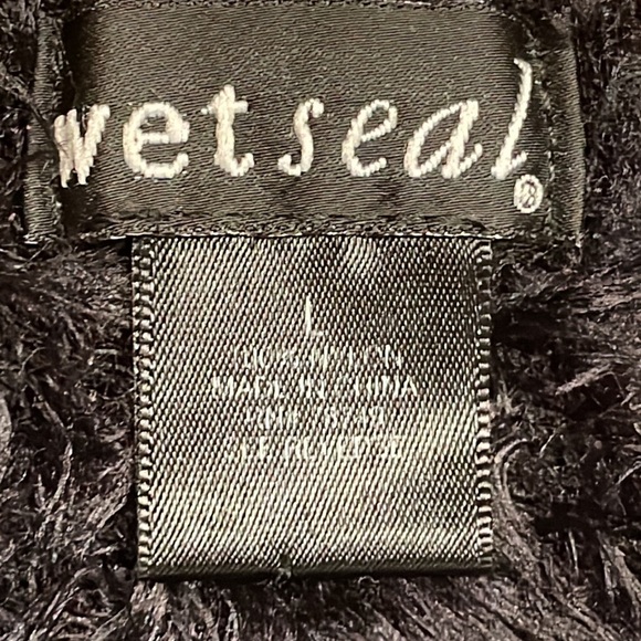 Vintage 199s Large Wet Seal black long sleeve faux shag fur lined soft sweater - Picture 11 of 15